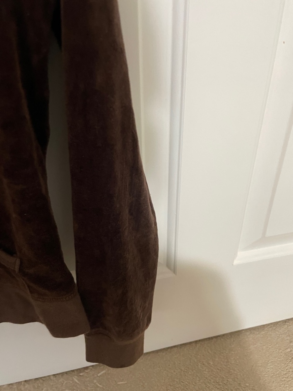 Juicy  Couture Women’s Brown Velour Zip-Up Hooded Jacket - Picture 6 of 7